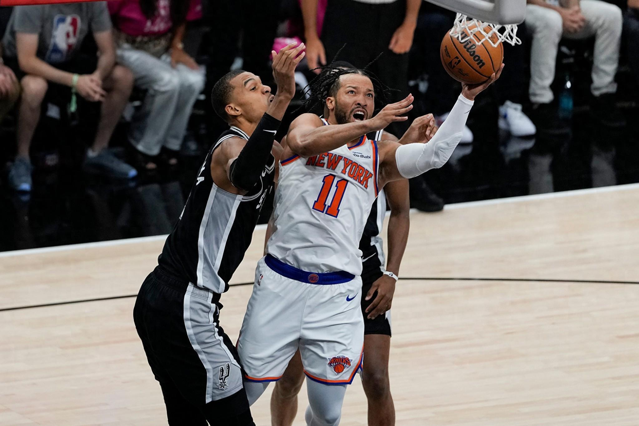 乐鱼体育官方入口-总决赛G1后,NBA冠军概率更新!尼克斯59.7%马刺4大问题亟需调整